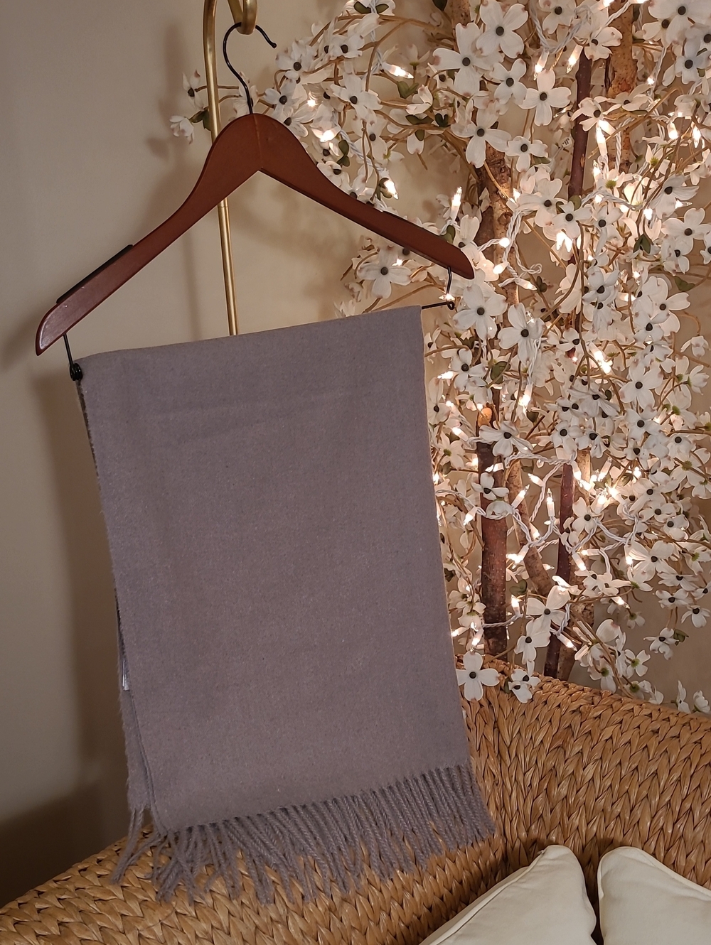 NWOT Gray Blanket Scarf